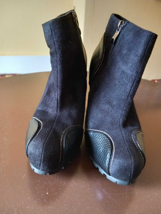 Елегантни боти номер 36