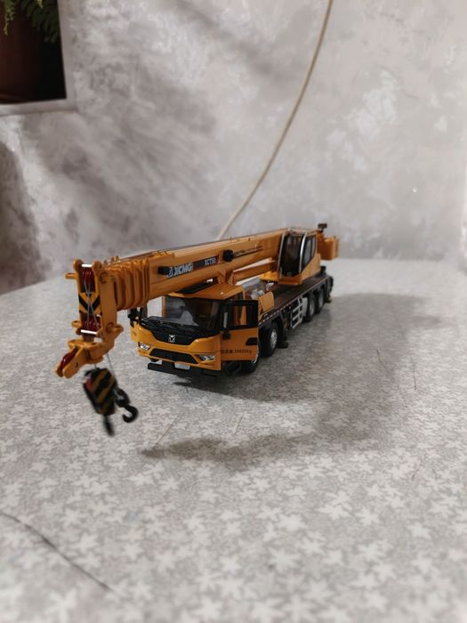 Xcmg avtokran maket sotiladi