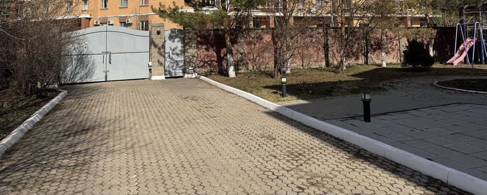 Дом трехэтажный. Срочно