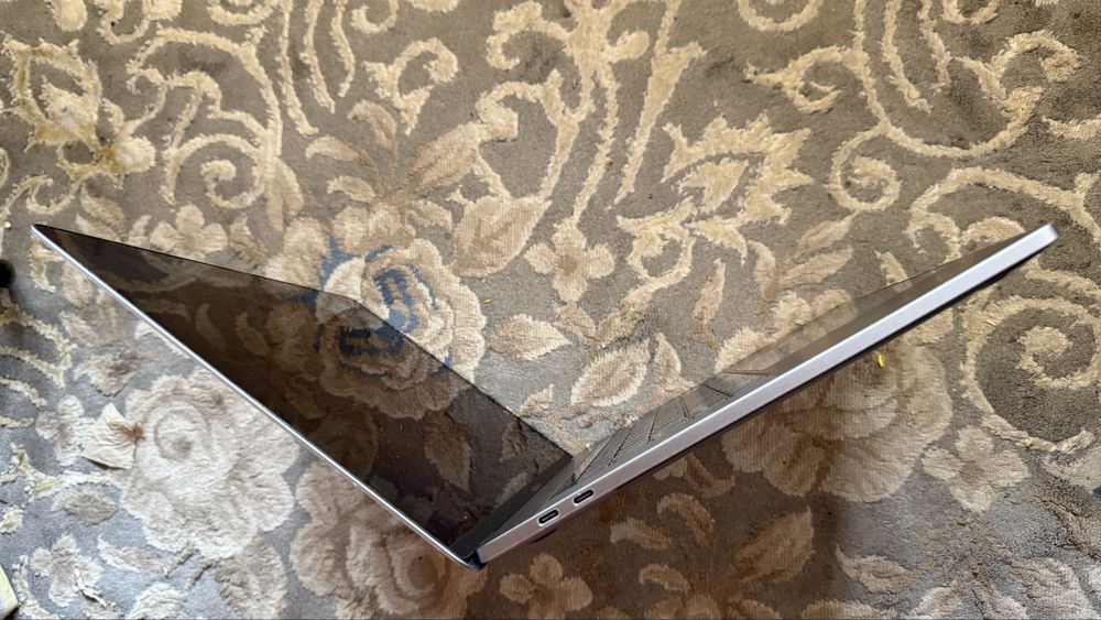 Продам macbook pro игравой sotiladi