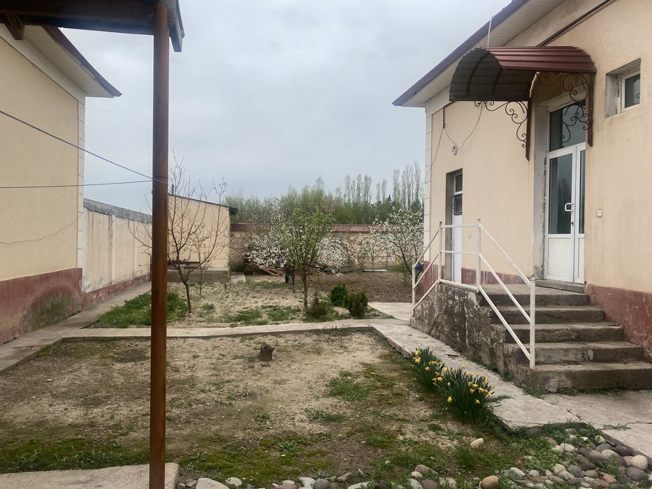 Намунали ховли уй