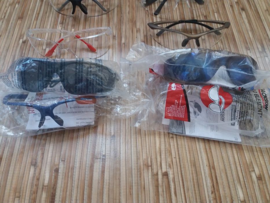 Защитные спец. очки