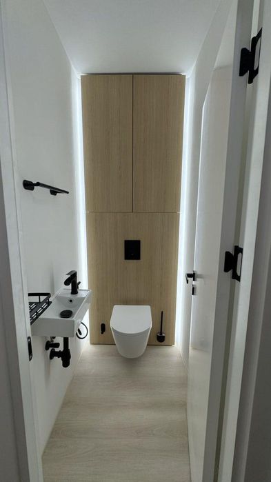 Дава се под наем Четиристаен апартамент в София, Център - 130 кв.м за 1400 € - Снимка #11