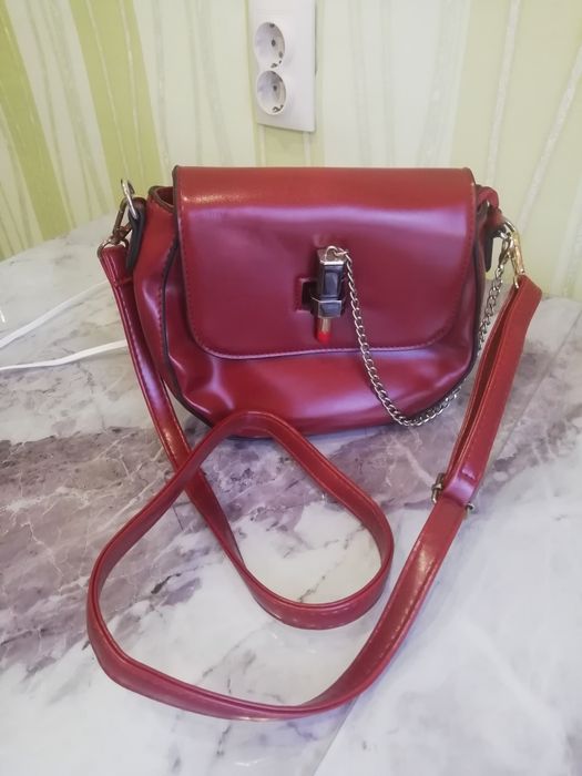 Продам сумку молодёжную 1000