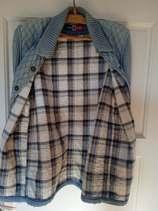 Женска дънкова горница.