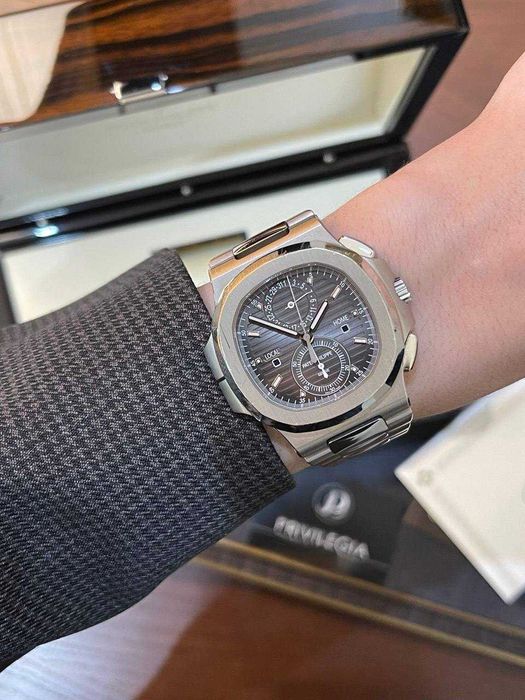Patek Philippe Nautilus 5990