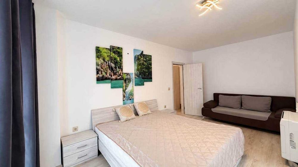 Дава се под наем Тристаен апартамент в Варна, Бриз - 145 кв.м за 1400 € - Снимка #5