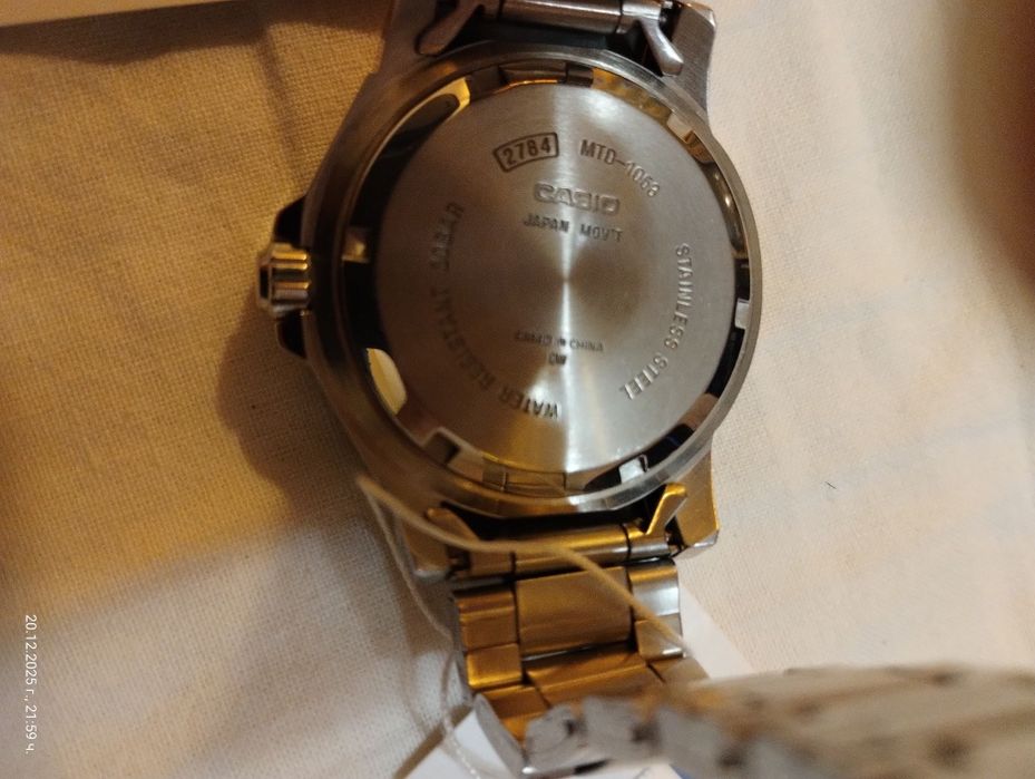 Нов ръчен часовник Casio  водонепропусклив - херметик до 200 м