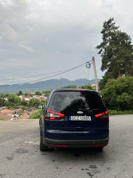 De vanzare ford galaxy 2.0 tdci