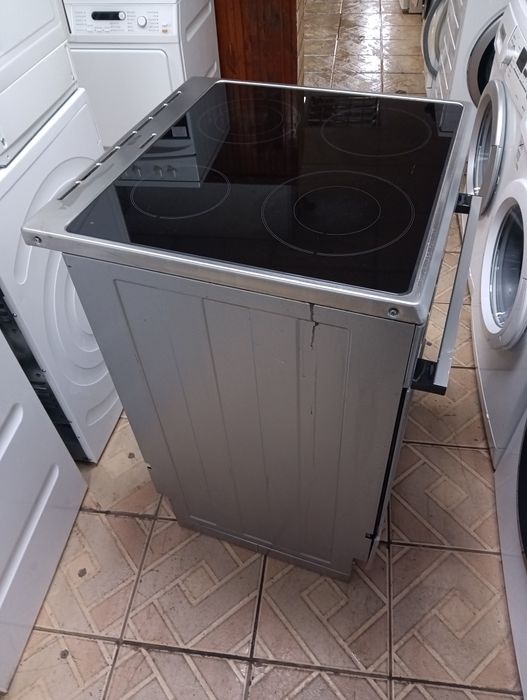 Иноксова свободно стояща печка с керамичен плот Gorenje 2 год.Гаранция