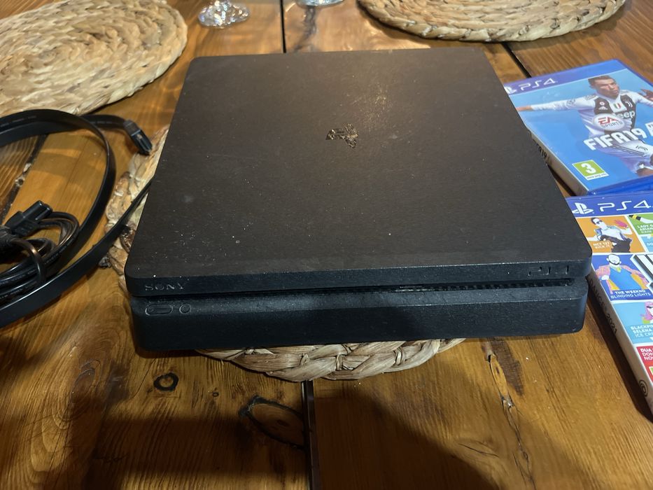 Vanzare Playstation 4