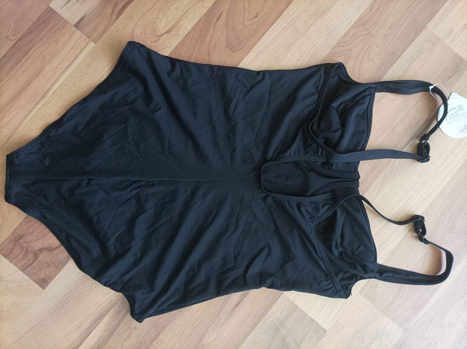 Triumph/Huit8 танкини и бански