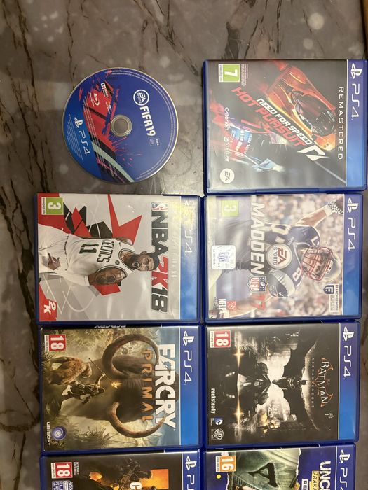 Игрите се продават заедно