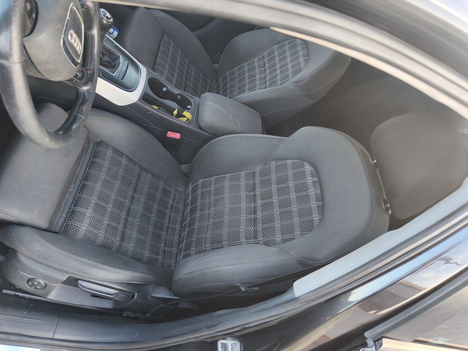 Vând Audi A4  B8