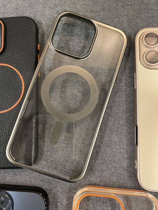 Продам чехлы на iphone 16 pro max