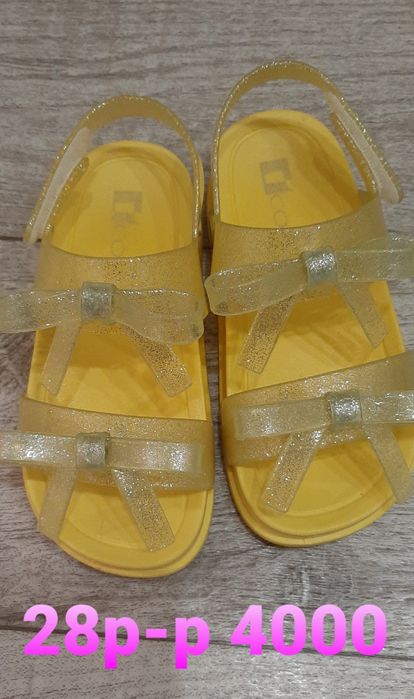 Обувь для девочки