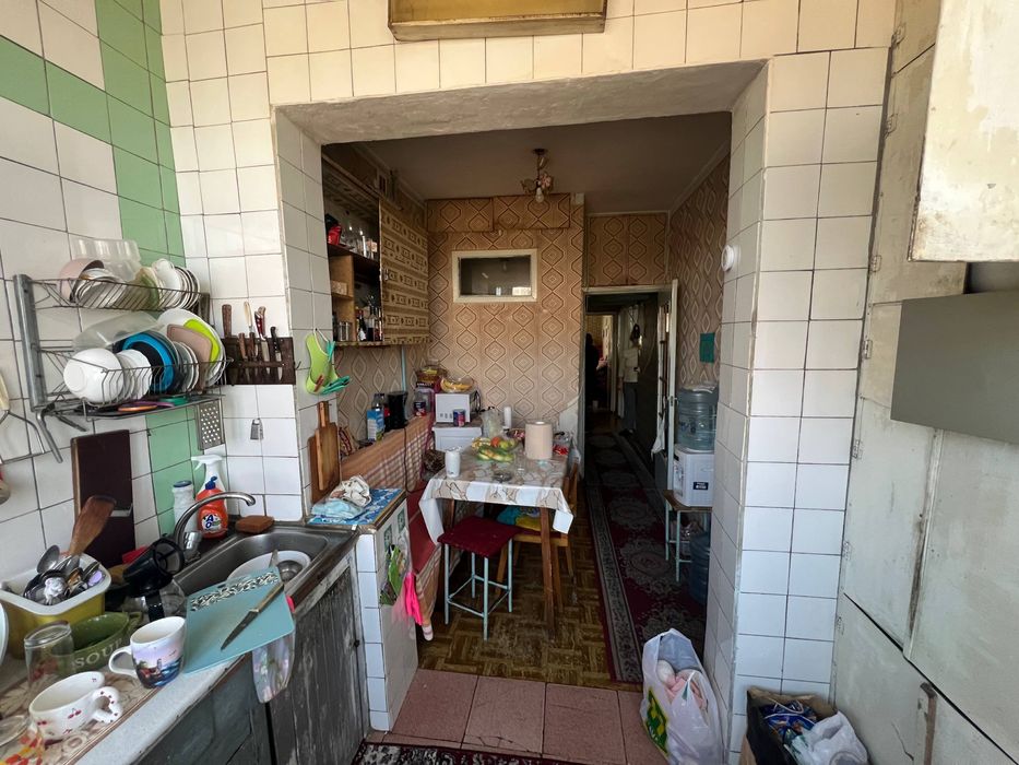 Сотилади 4/3/4 Коракамиш 2/4