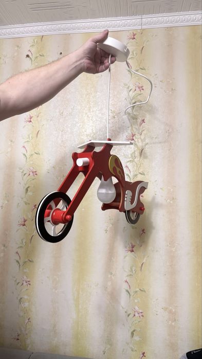 Детская люстра мотоцикл