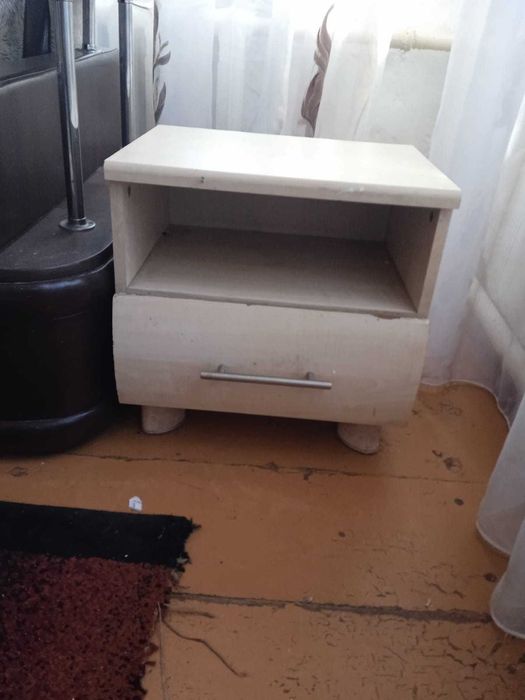 продам тумбочки б/у