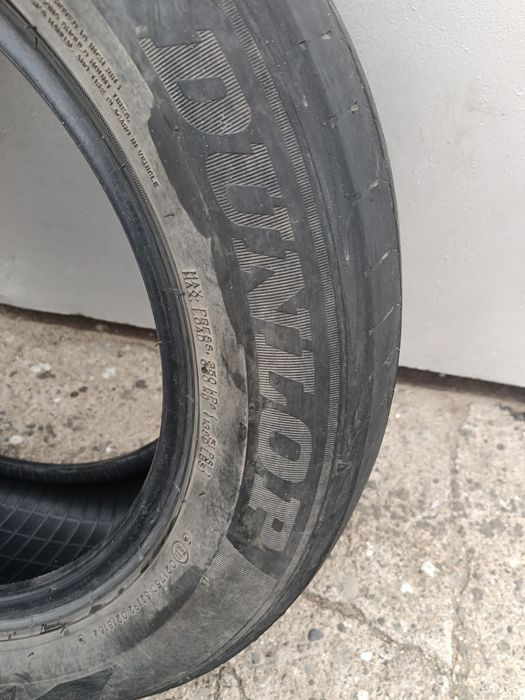 Продам 2 шины Dunlop 205/60/R16