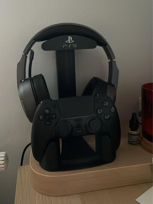 Suport controller PS5 si suport pentru casti