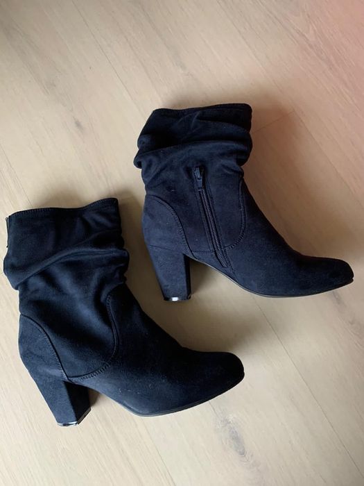 Vând cizme dama superbe (38)