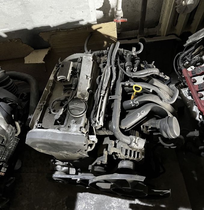 Двигатель на Ауди А4 мотор 1.8 ADR