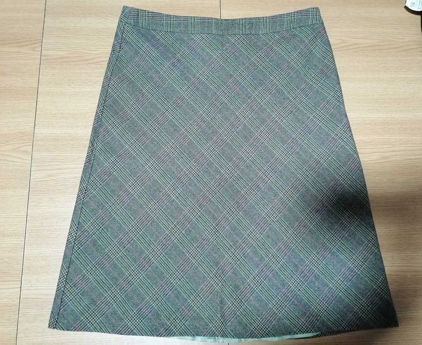 Fustă verde groasă mărimea M, din