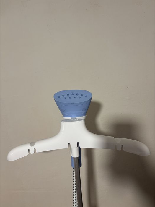 Продаю Утюг паравой.