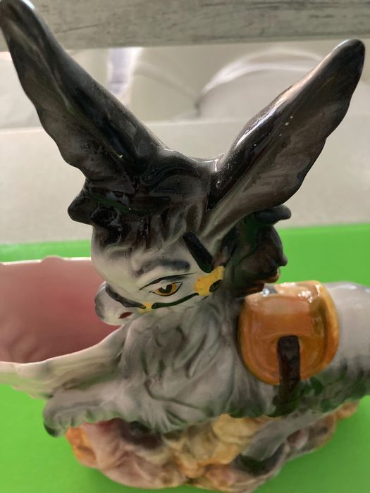 Винтидж керамична декорация / ваза