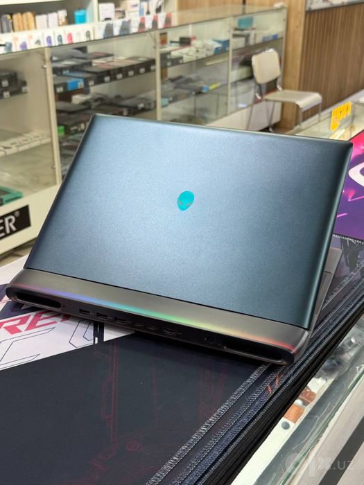 Alienware 16 Area-51. Rtx 5090 24gb Ozu 64gb Ssd 10 tb