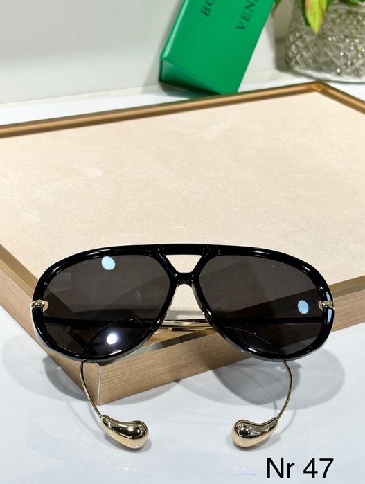 Ochelari de soare Bottega Veneta !