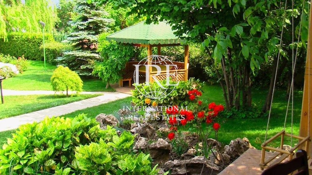 Продава се Двустаен апартамент в Варна, м-т Св. Никола - 73 кв.м за 2191 €/кв.м - Снимка #8