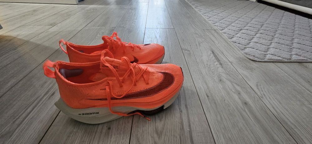 Adidași nike zoomx