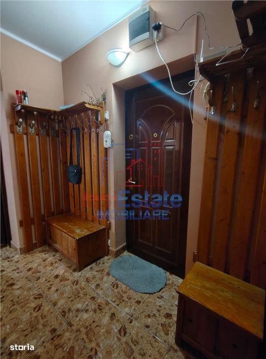 Camera de inchiriat in Apartament cu 3 camere decomandat cu 2 bai