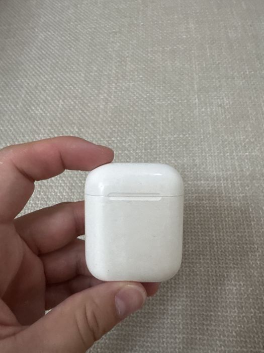 Продам эйрподс оригинал бу
