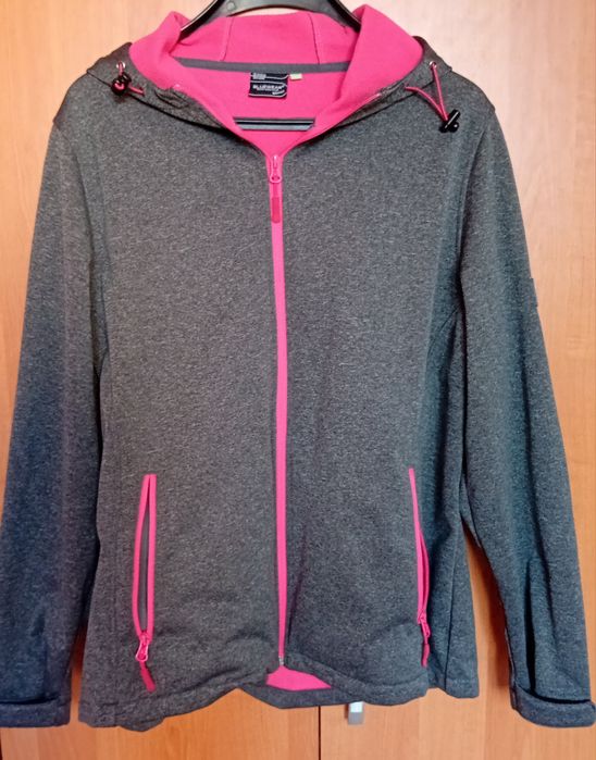 Къси гащи, спортен екип, анорак