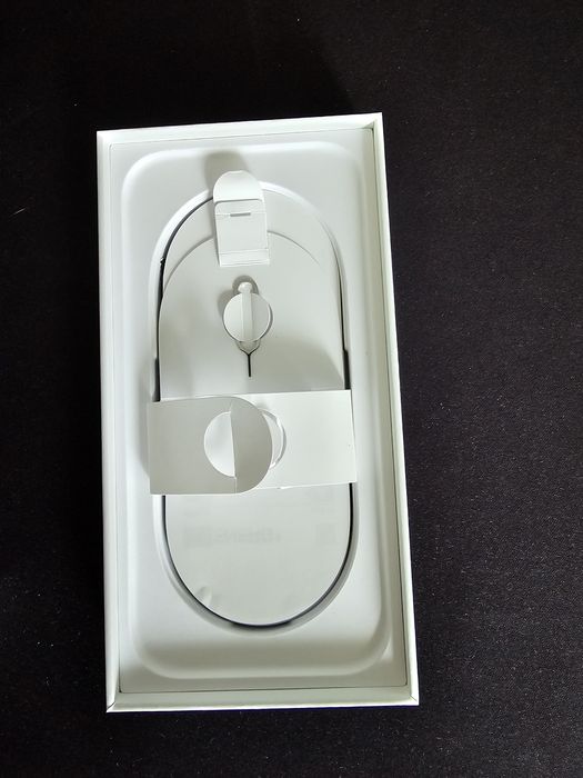 Cutie iPhone 17 /că noua