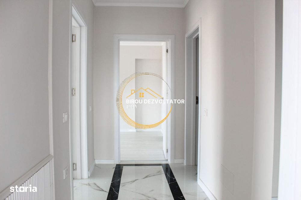 Ansamblu Modern 2 bai Bucatarie inchisa Metrou Teclu titan Pallady