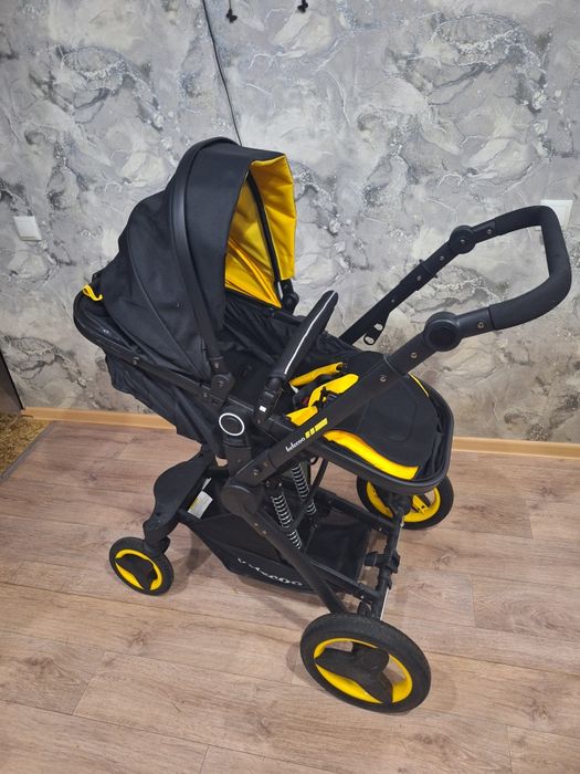 Детская коляска с автокреслом