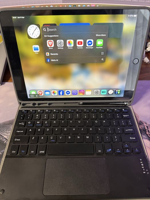 Ipad 9 Silver 64GB, WiFi и SIM! Отлично състояние.