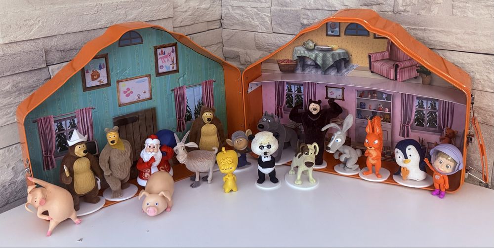 Casuta Masha si ursul cu figurine