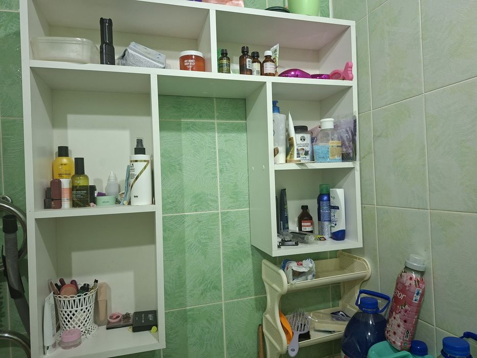 Продаю полку ,очень вместительная