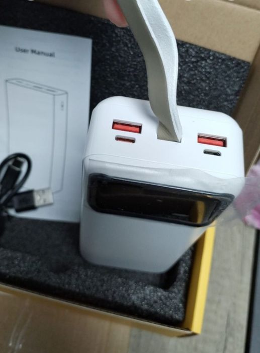 50000 mAh-Baterie externa cu afișaj led și lanternă