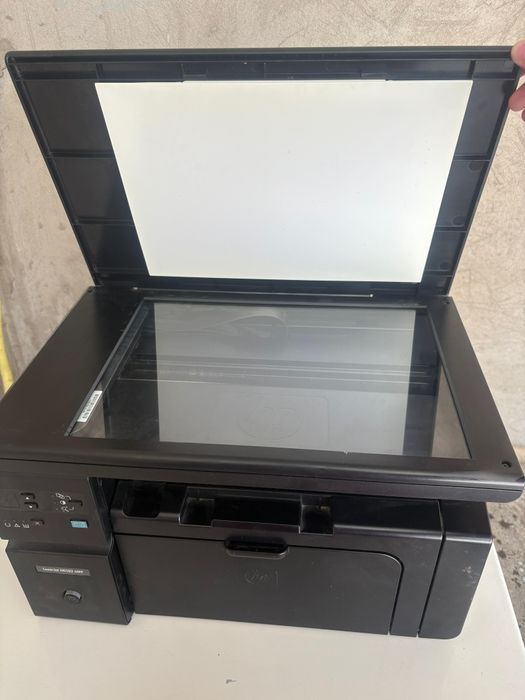 Принтер чёрный белый