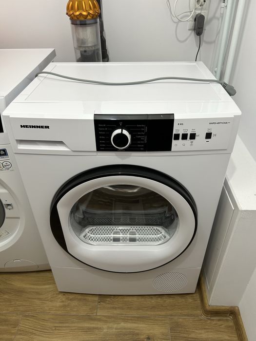 Uscator de rufe Heinner, 8 kg, cu pompa de caldura