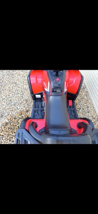 Vând ATV electric.
