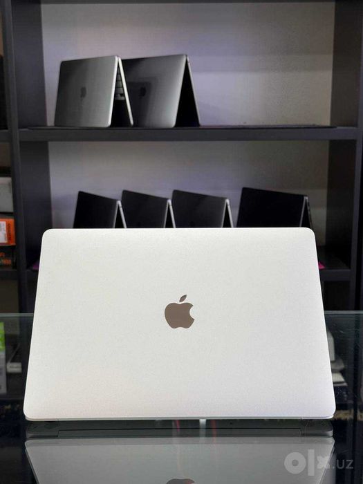 Mac Book Air M1 Silver