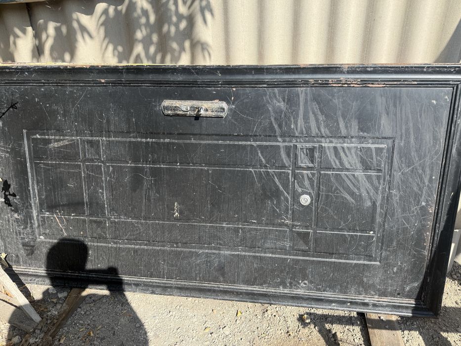 Входная дверь в хорошем состояние!