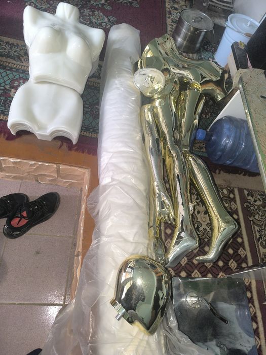 Маникен сотилади